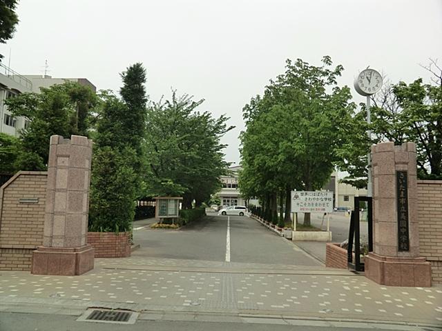 Junior high school. 2200m until the Saitama Municipal Misono Junior High School