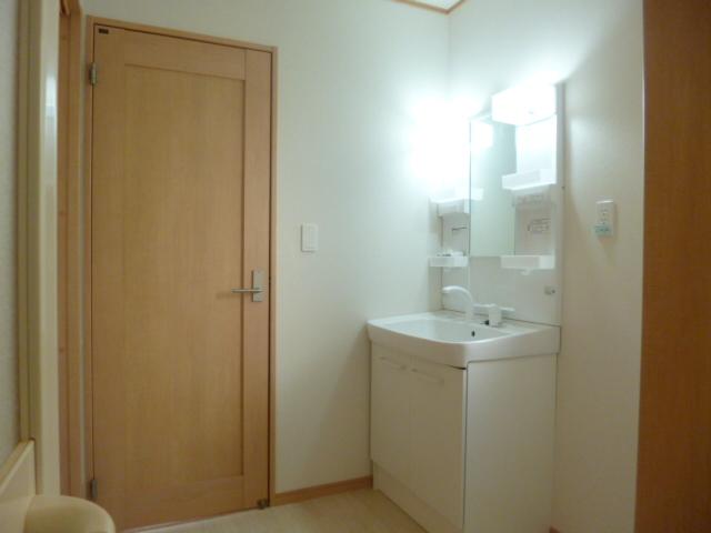 Wash basin, toilet
