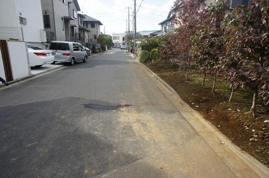 Local photos, including front road. Frontal road