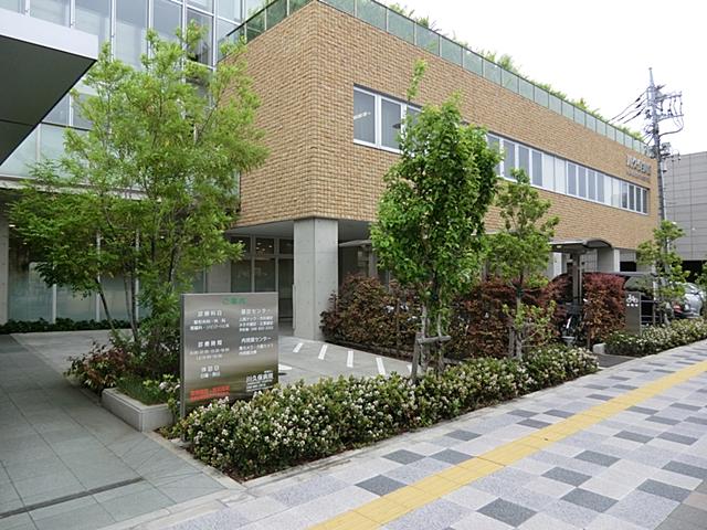 Hospital. A 15-minute walk from the 1174m Kawakubo hospital until the medical corporation Kawakubo hospital Safe for sudden physical condition change