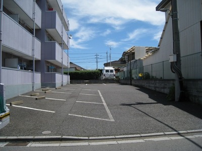 Parking lot. Parking Lot, Month / 7,000 jpy