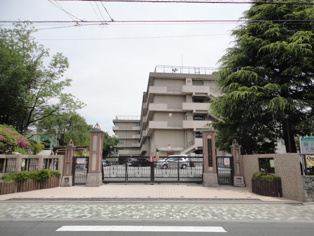 Junior high school. 589m to Saitama City Tachihara Mountain Junior High School