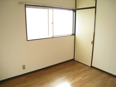 Living and room. Also in the bedroom in the independent Western-style ☆