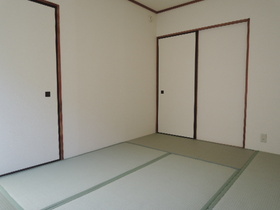 Living and room. 6 is a Pledge of Japanese-style room