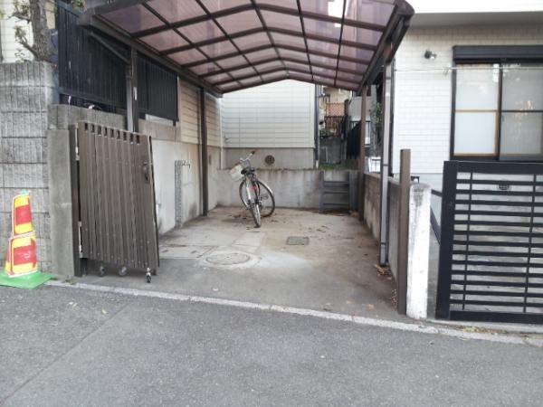 Parking lot