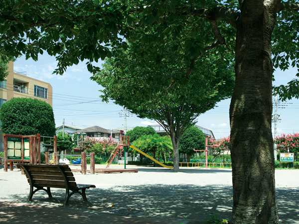 Surrounding environment. Shinmei round park (about 270m ・ 4-minute walk)