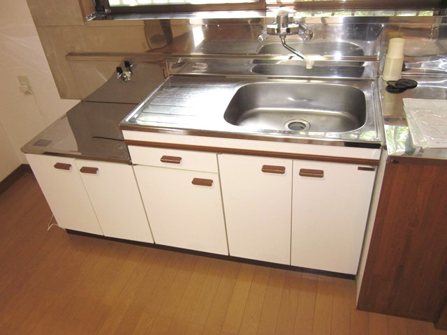 Kitchen.  ☆ Two-burner gas stove is installed Allowed ☆