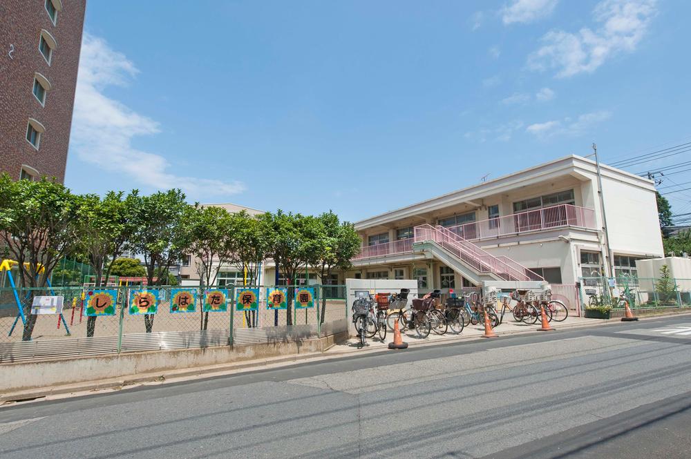 kindergarten ・ Nursery. Among the many public nursery of 350m, Minami-ku to Shirahata nursery school, Only it is extended day care of the night 20 o'clock. Also widely playground because the nursery are old, Kindergartener who is a sunny day has been around and play out. 
