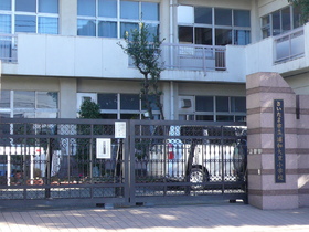 Primary school. 640m to Urawa Bessho Small (Elementary School)