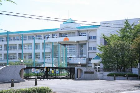 Primary school. 640m to improve elementary school