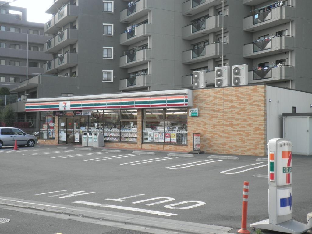 Convenience store. Seven-Eleven Saitama Oyaba store up (convenience store) 350m