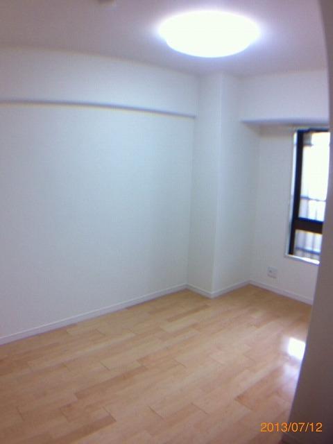 Non-living room. Local (July 2013) Shooting