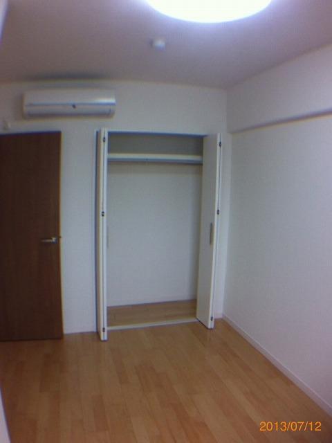 Non-living room. Local (July 2013) Shooting