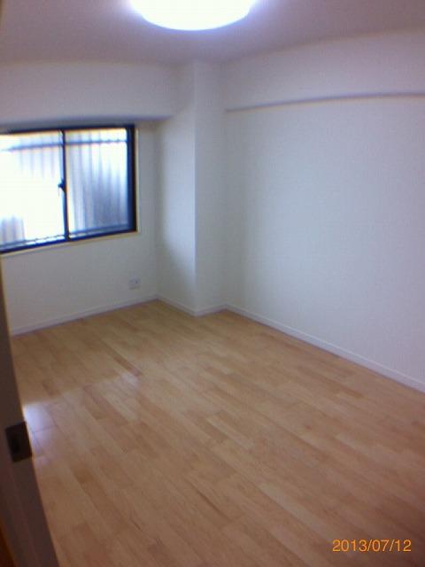 Non-living room. Local (July 2013) Shooting