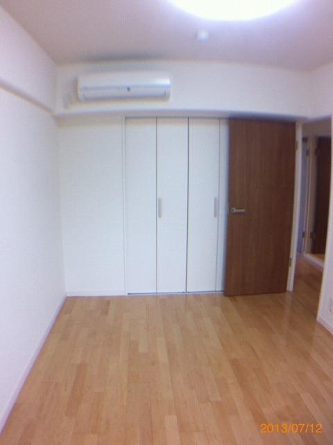 Non-living room. Local (July 2013) Shooting