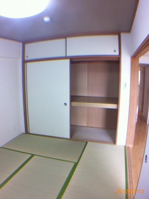 Non-living room. Armoire