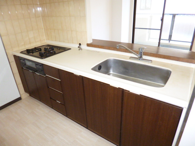 Kitchen. 3-neck system Kitchen ・ Convinced sale specification of