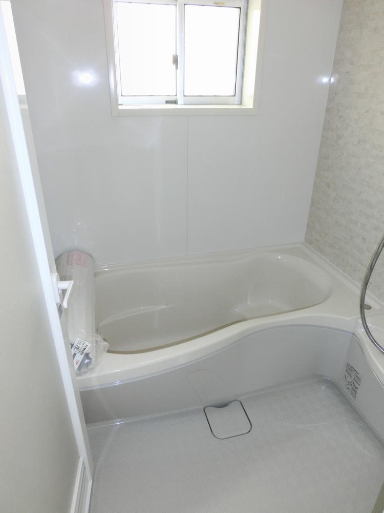 Same specifications photo (bathroom). Bathroom construction cases