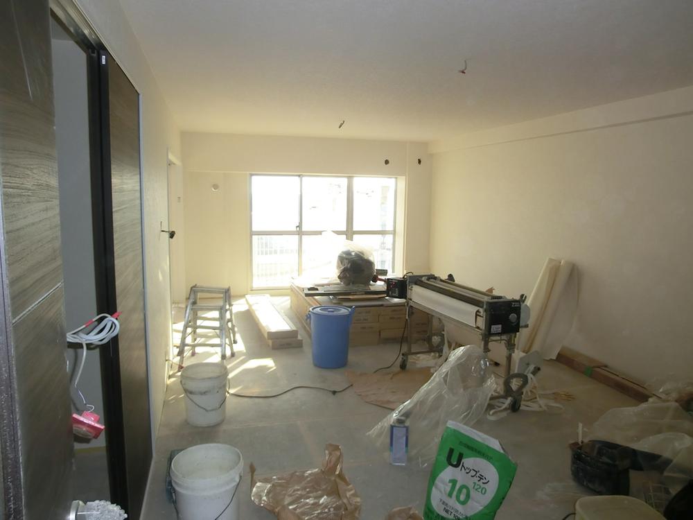 Living. It is under renovation. Currently the completed