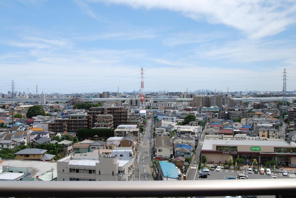 View photos from the dwelling unit. View from local (September 2013) Shooting