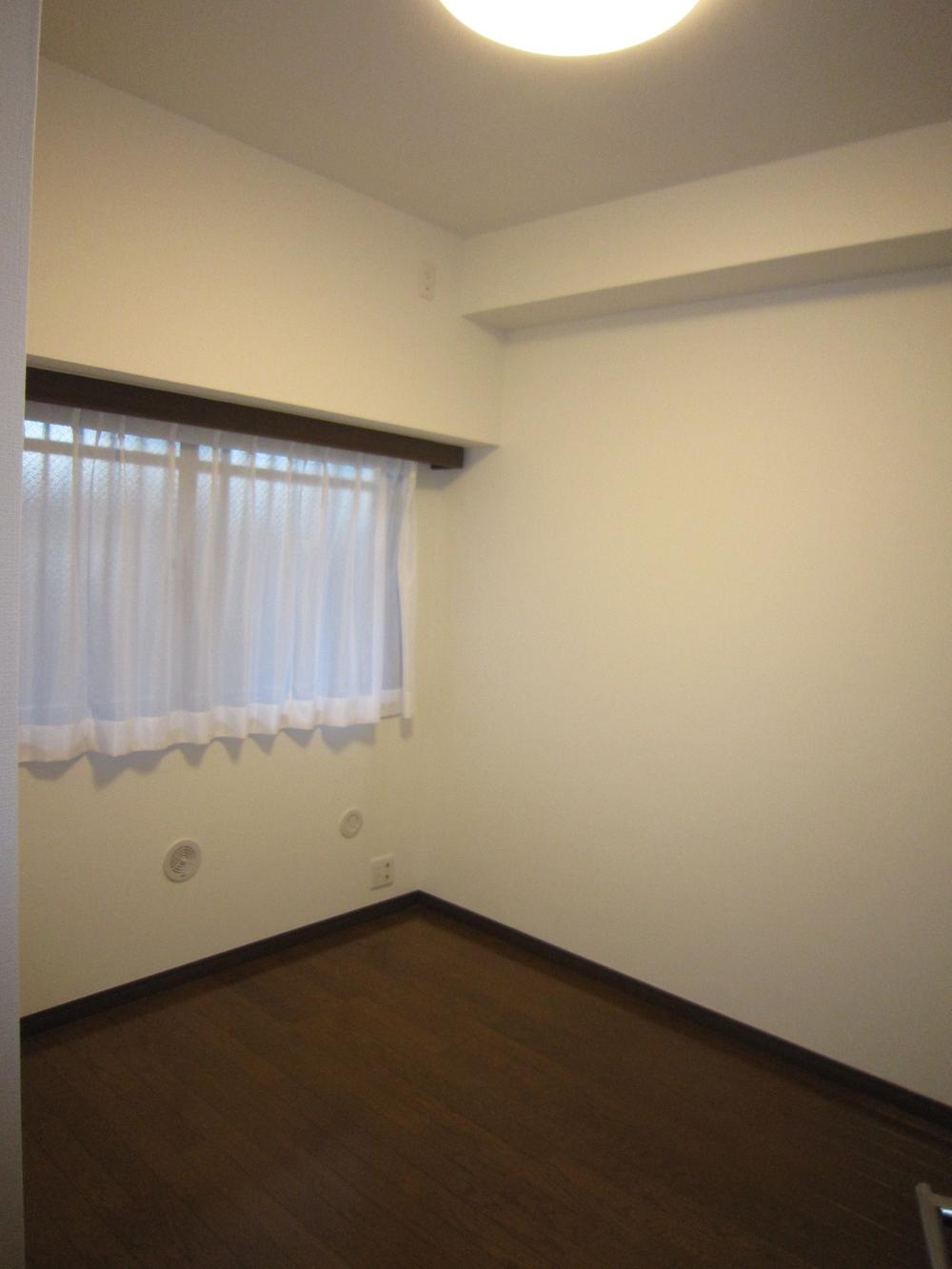 Non-living room. Indoor (11 May 2013) Shooting