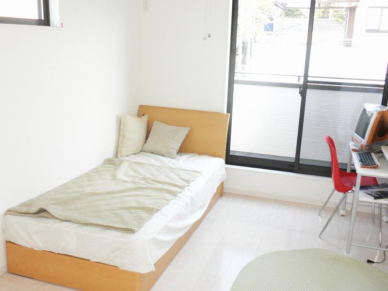 Model house photo. Station 10-minute walk ・ Japanese-style room is attractive on the same day of your tour of the Tsuzukiai in prime locations popular counter kitchen of a 2-minute Super Bergs walk ・ Immediate Available
