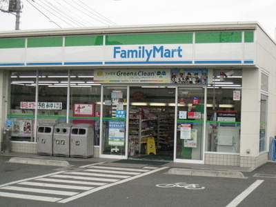 Convenience store. 390m to Family Mart (convenience store)