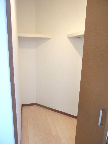 Receipt. But it is really useful to have a walk-in closet.