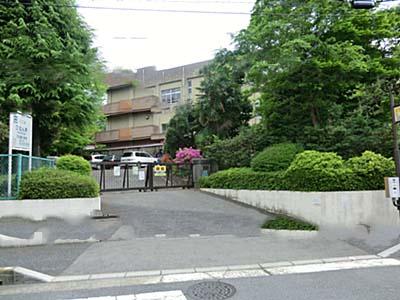 Primary school. 597m until the Saitama Municipal Oyaba Elementary School