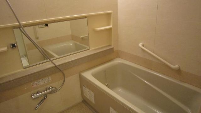 Bathroom. Bathroom of the room there is 1.4m × 1.8m size