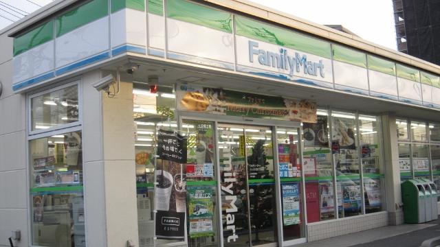 Convenience store. FamilyMart Saitama Numakage chome shop
