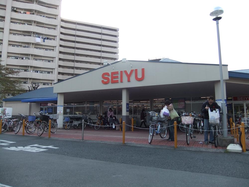 Supermarket. Seiyu, Ltd. 400m to Minami Urawa store