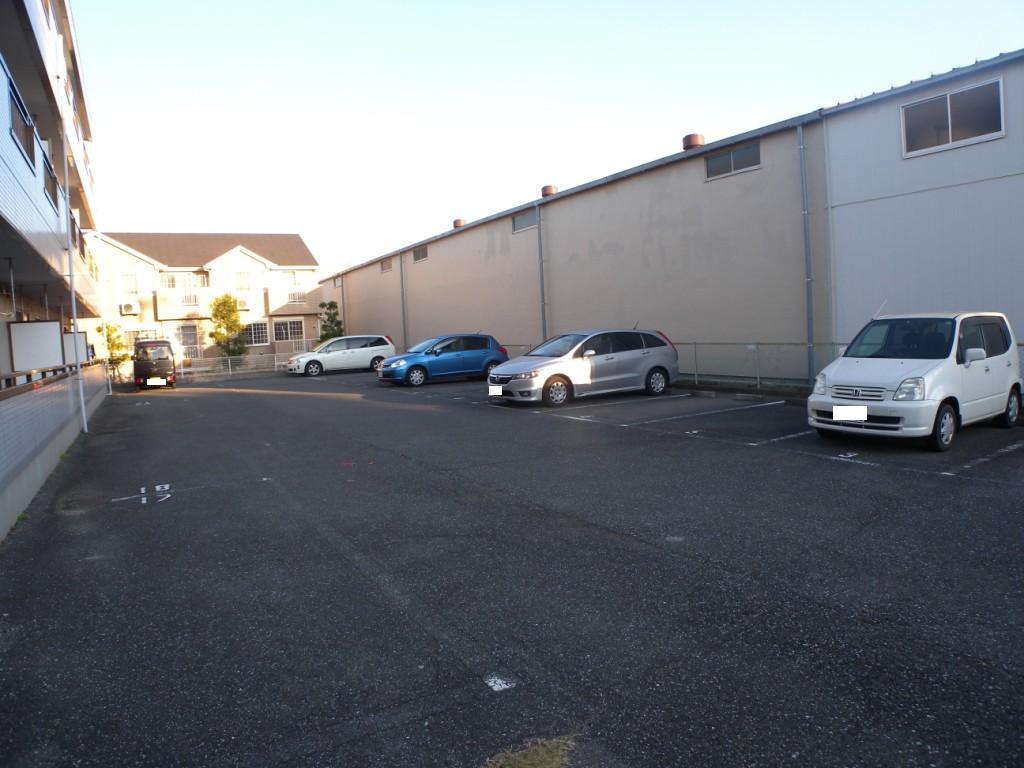 Parking lot