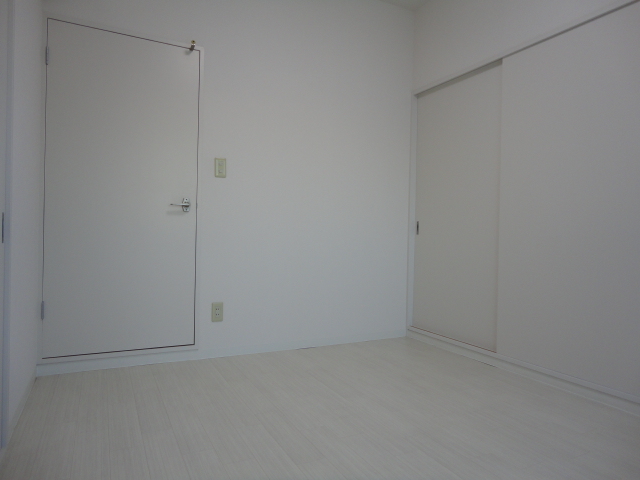 Other room space.  ☆ The room white tones, It has become very bright ☆