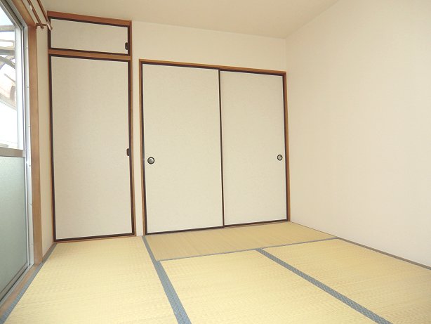 Other room space. It is plenty of 6 Pledge Japanese-style storage of horizontal dining