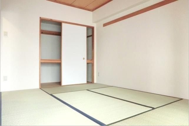 Living and room.  ☆ There is also a storage closet type ☆ 