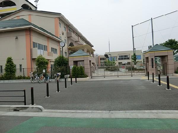 Primary school. Saitama Municipal Tsujiminami 600m up to elementary school
