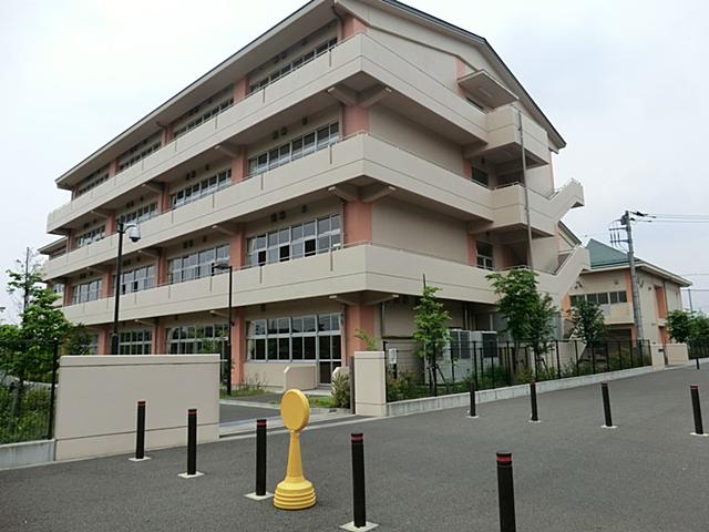Primary school. Tsujiminami until elementary school 450m