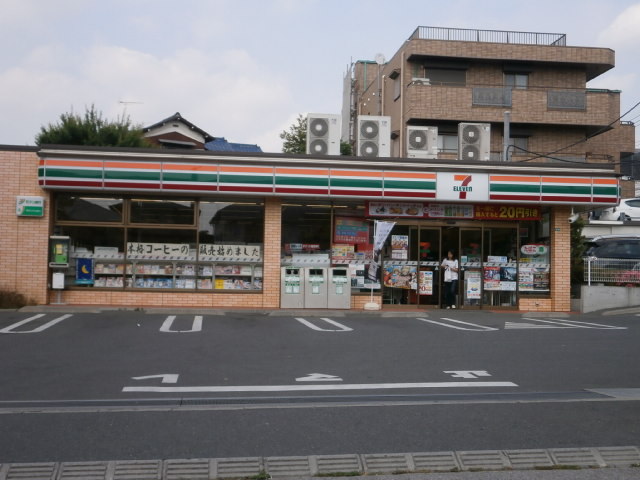 Convenience store. Seven-Eleven Saitama Oyaba store up (convenience store) 200m