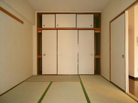 Living and room. Japanese-style room 6 quires