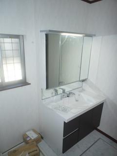 Wash basin, toilet. Local (September 2013) Shooting