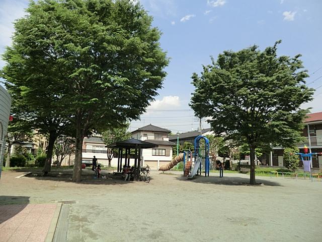 park. 220m to Suwa enter park