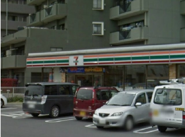 Convenience store. 300m to Seven-Eleven Saitama Oyaba store (convenience store)