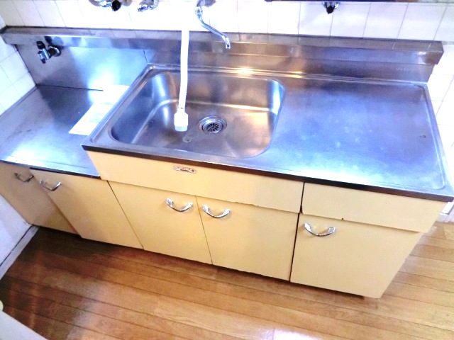 Kitchen.  ☆ Two-burner gas stove installation Allowed ☆ 