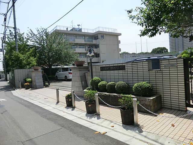 Primary school. 870m until the Saitama Municipal Urawa Bessho Elementary School