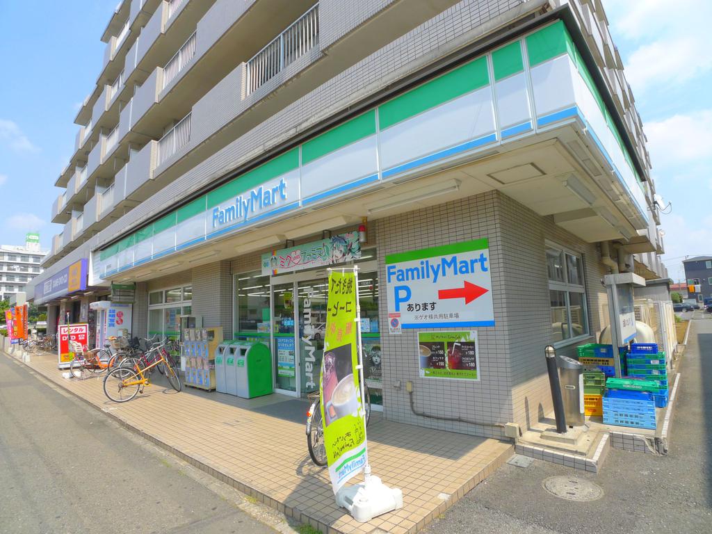 Convenience store. FamilyMart Urawa Negishi store up (convenience store) 460m