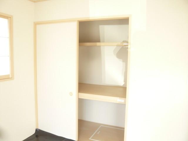 Receipt. Storage of Japanese-style room