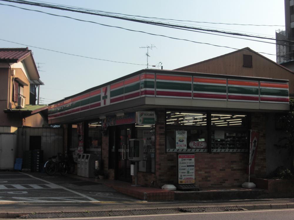 Convenience store. 110m to Seven-Eleven Bessho Koenmae shop