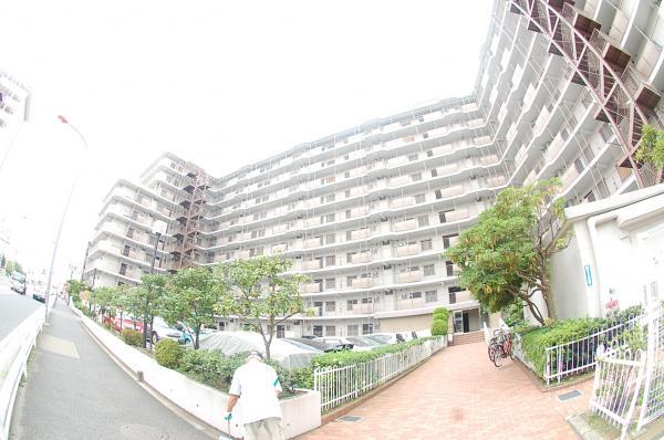 Local appearance photo. 156 units large-scale apartment