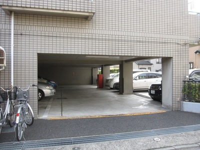 Parking lot. The first floor is a self-propelled parking